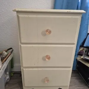 Cream 3-Drawer Nightstand Dresser