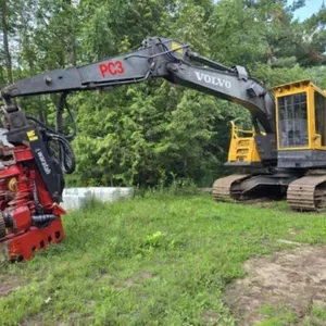 2012 Volvo FC2421C with Warratah 622B Feller VCEF2