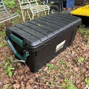 Tote of Picture Frame Glass