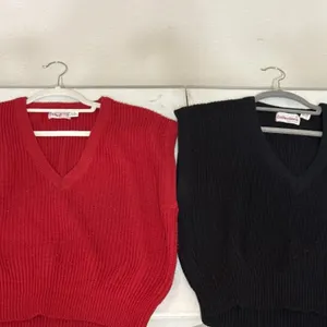 (2) SZ L Vintage Collections sweater vests red