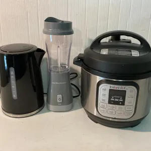 Kitchen Appliances: Kettle, Blender, and Instant Pot
