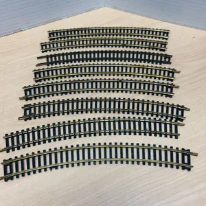 HO Scale Bachmann Curved Track Sections No. 1701 18" Radius, 8 Pieces, Made in Italy and Hong Kong,