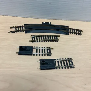 HO Scale Curve Track with Power Terminal and Two Track Bumpers, Made in Yugoslavia, 18” Rerail Secti