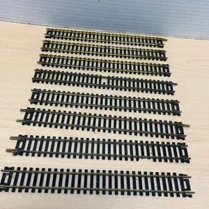 8 HO Scale Straight Model Train Track Sections – Brass Rails