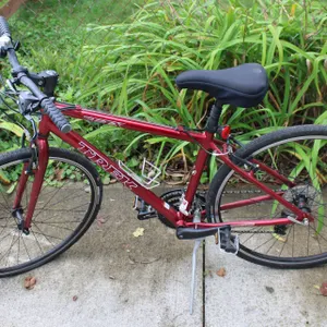 Trek 7.2 FX Hybrid Bicycle with Shimano