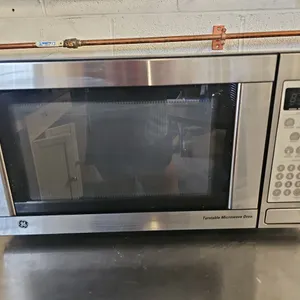GE Turntable Microwave Oven