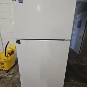 Hotpoint 14.6 CU Fridge/Freezer