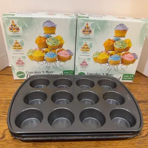 Cupcake Pans & Cupcake Stands