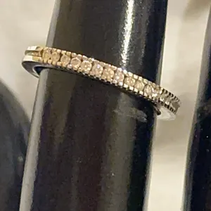 18k gold anniversary band