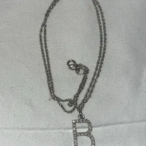 14k white gold B pendant and chain