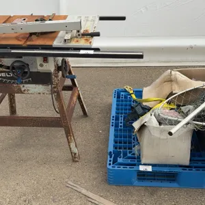 Delta QT-10 10" Table Saw with Stand & Misc.