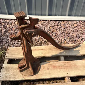 Railroad Ratchet Jack