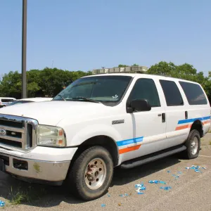 2005 Ford Excursion SUV