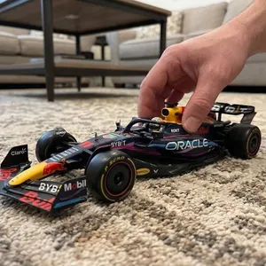 Burago 1:18 Oracle Red Bull RB19 Model