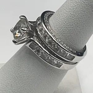 $1,990.00 - 2.00 CT GRA PRINCESS CUT MOISSANITE STONE VVS D COLOR WEDDING RING SET SIZE 6