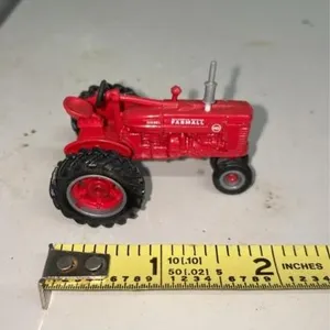 Farmall diecast tractor model - miniature