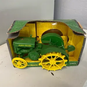 John Deere Model D tractor die cast