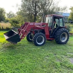 International 685 tractor with loader