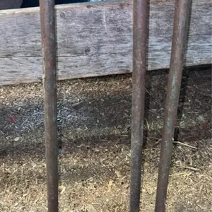 4 41in fence pins