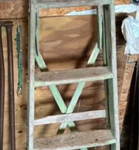 5ft wooden ladder