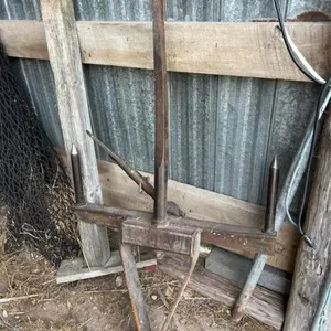 Bale spear