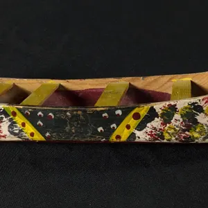 1920'S NATIVE AMERICAN CARVED & PAINTED WOOD CANOE INDIAN HEADS