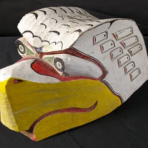 1940'S TO 1960'S NORTHWEST NATIVE AMERICAN INDIAN CARVED WOOD EAGLE HEAD TOTEM OR CANOE HEAD