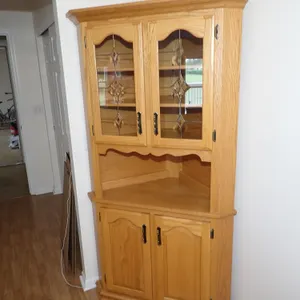Traditional Light Golden Oak 2-Piece Corner Hutch Cabinet – Leaded Glass Doors – 77" Height