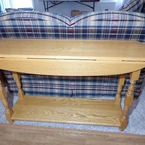 Title: Traditional Golden Oak Two-Tier Sofa Table – Drop-Leaf Console Table – 48" Width
