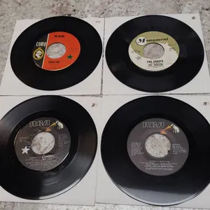 4 Vinyl 45 RPM Singles: The Orlons, Roy Orbison, Hall & Oates (8 Songs, Various Labels) 1960s-1980s