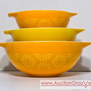 Vintage PYREX Orange Daisy Bowls. # 444, 443 and 442, LR