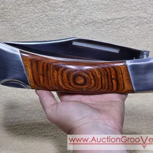 Jaguar Giant Pocket Knife for the Big Hunter. 10" folded 7.5" blade. LR