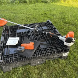 STIHL FS 111 R Gas Brushcutter / Trimmer – Cutting Blade & Accessories