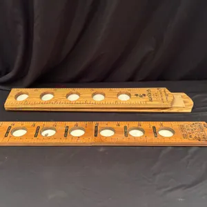 VINTAGE WOODEN "WATCH ME GROW" SCHOOL GROWTH CHART