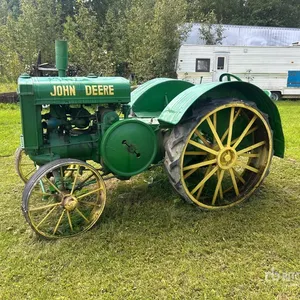 1928 John Deere D 2WD Wide Front Antique Tractor