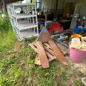 Blue Giant Pallet Jack (Inoperable)