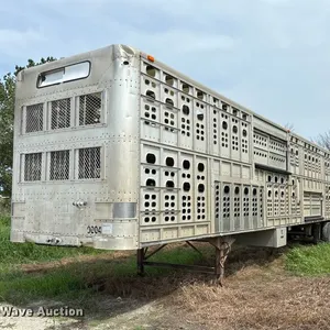 2001 Wilson PSAL-303P livestock trailer