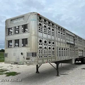 2001 Wilson PSAL-303P livestock trailer