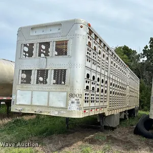 2000 Wilson PSADL-303P livestock trailer