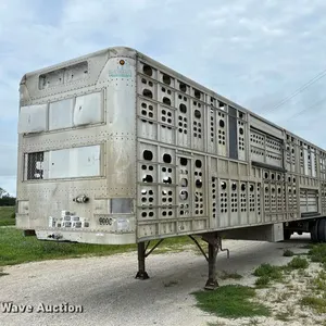 2001 Wilson PSAL-303P livestock trailer
