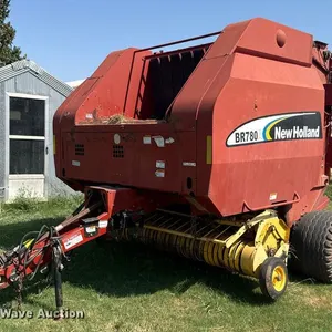 2007 New Holland BR780A round baler