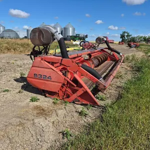 24' Massey Ferguson 9324 Combine Header
 UNRESERVED
