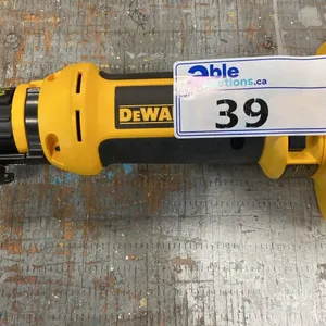 DEWALT DC550 CUT-OUT TOOL *NO BATTERY, NO CHARGER*