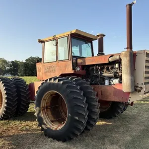 1977 850 Versatile Tractor, Series 2