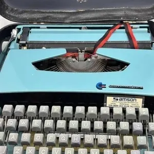 Vintage Commodore Blue Typewriter With case