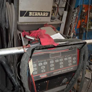 Lincoln Electric Square Wave TIG 255