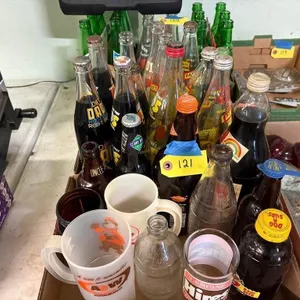 Rootbeer bottles and cups