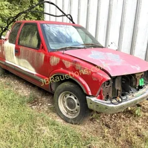 SALVAGE CHEVY S10 W BED CONTENTS