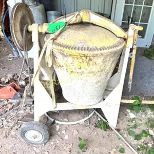 CEMENT MIXER