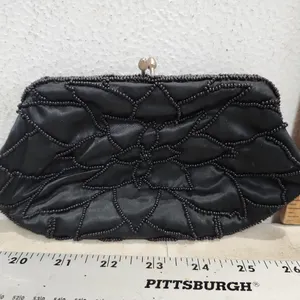 Vintage Change Wallet/Small Clutch Purse Bag By Debbie Made In Japan Beaded Flower Design 8"X5"
